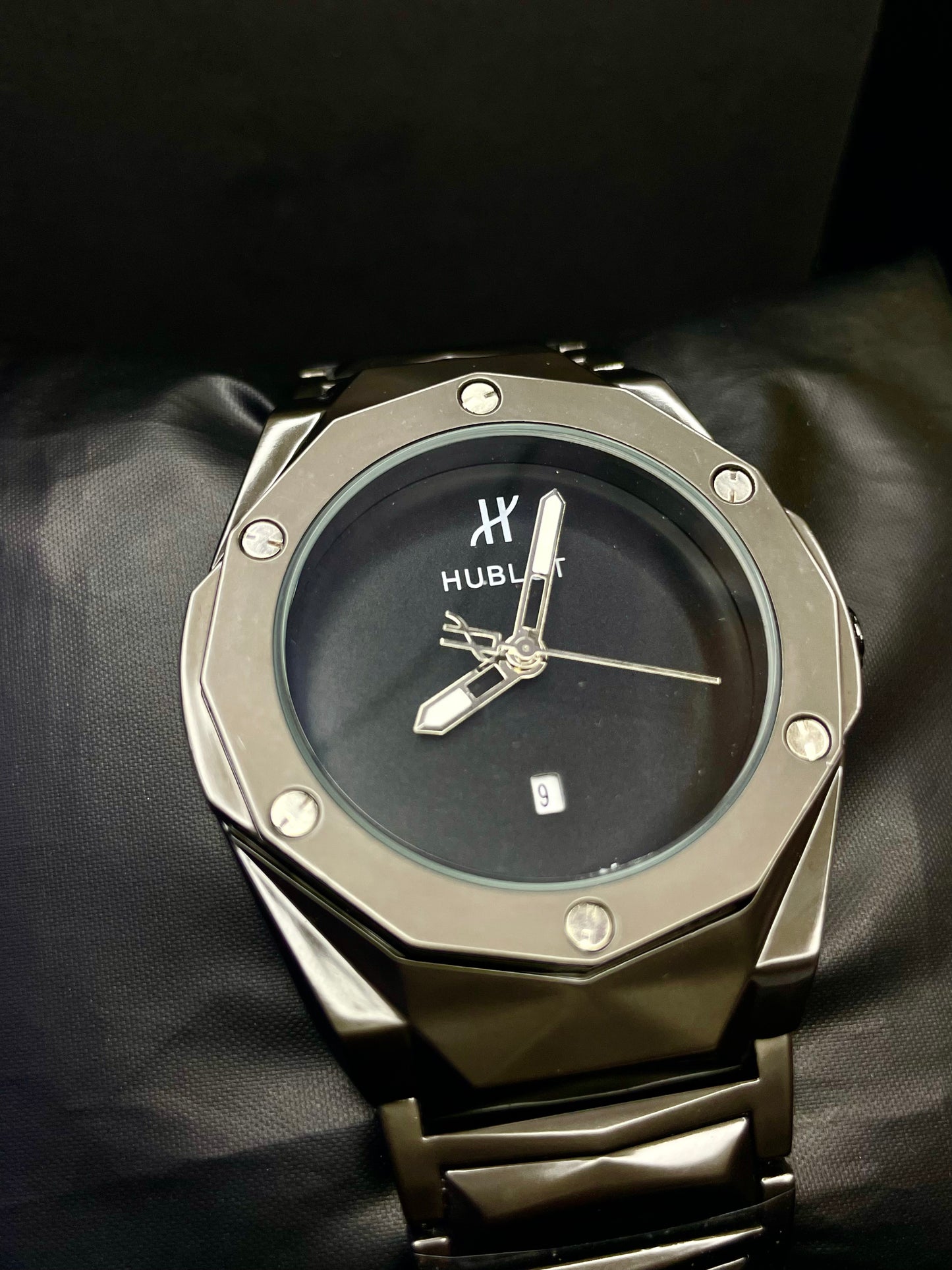 HB Diamond Cut with Black Dial