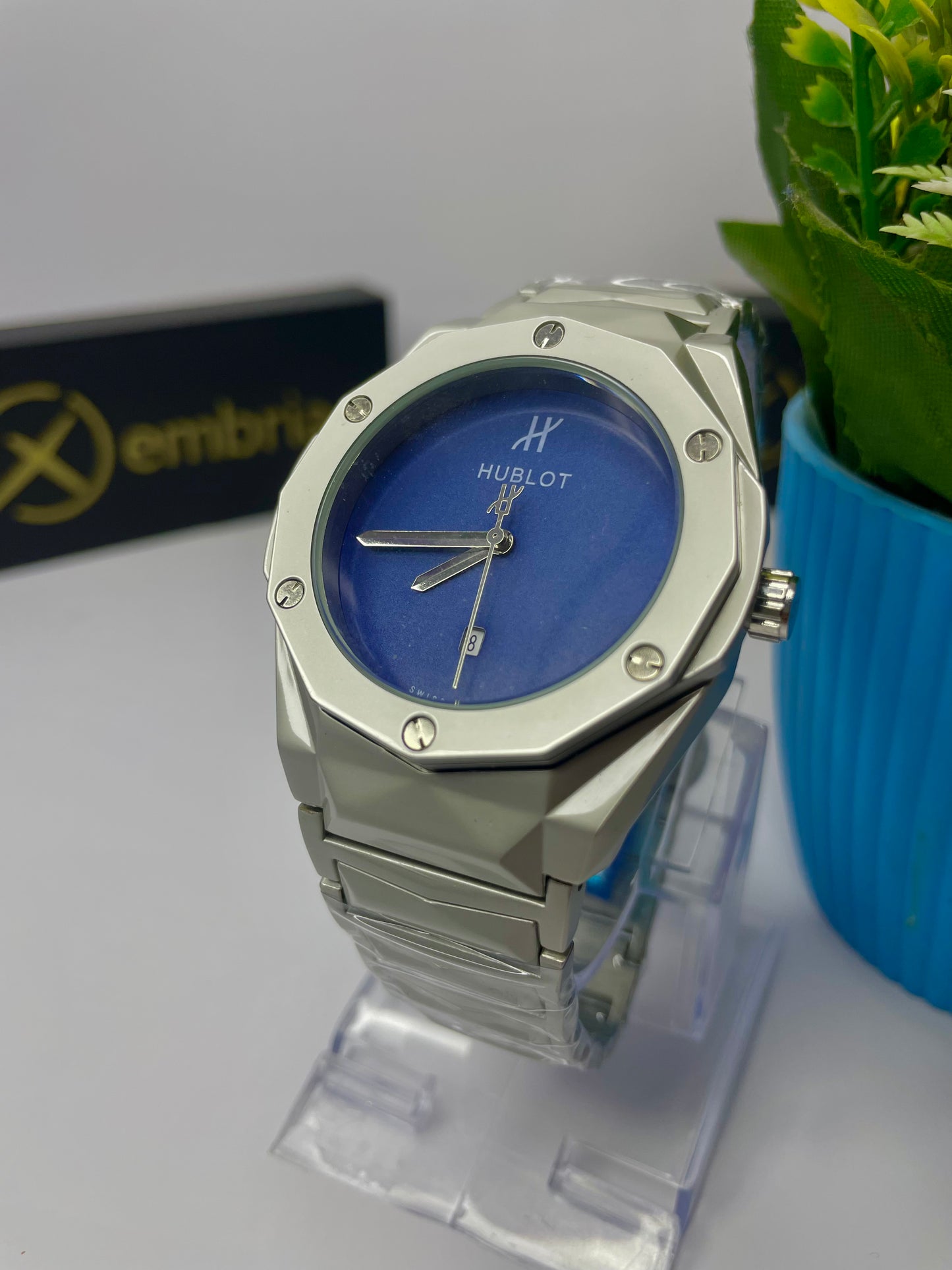 HB Diamond Cut with Blue Dial